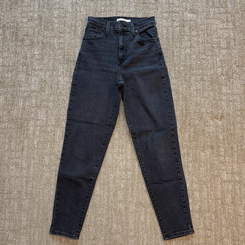 Levi's Women's High Waisted Mom Jeans Black Wash Tapered Pants Size W25xL29